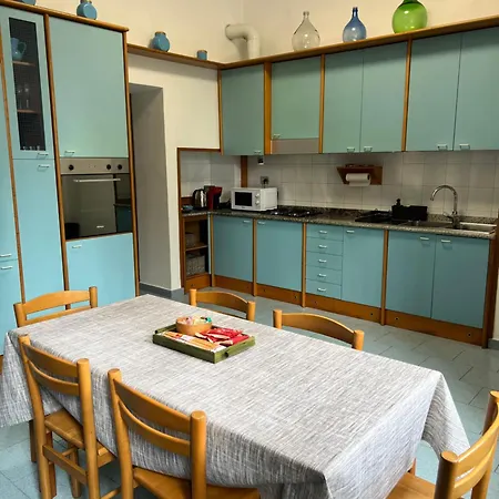 Apartamento Comfortable Three-room